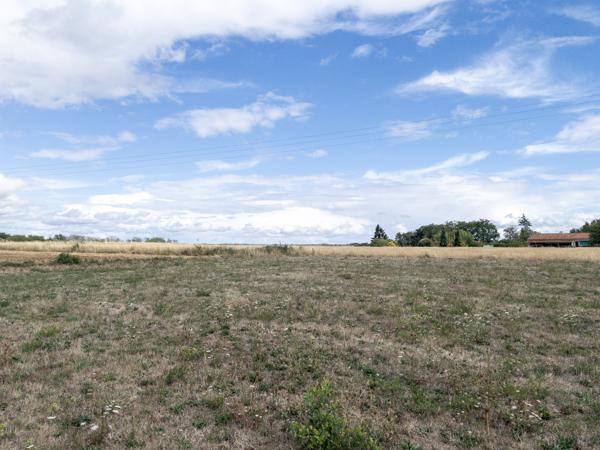 Terrain à vendre à Pressignac (16150) - Charente
