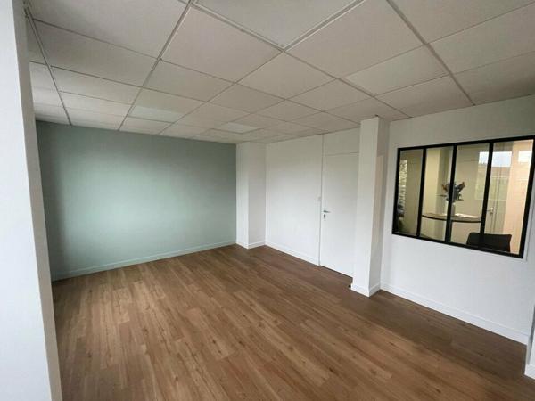 A LOUER BUREAU 22 m² - CENTRE VILLE LA ROCHE SUR YON