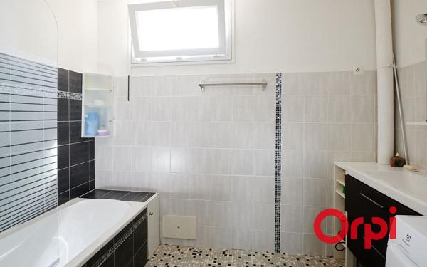 Appartement à vendre    3 pièces • 74,45 m2 Lyon 5