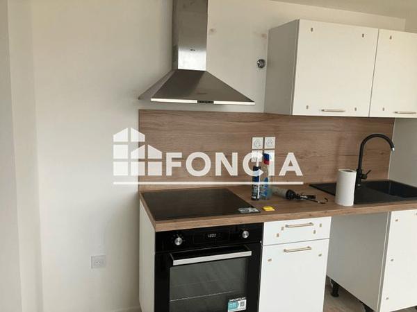 Location Appartement 4 pièces 90.27 m² - RESIDENCE LE JARDIN DU CEDRE Poitiers 86000