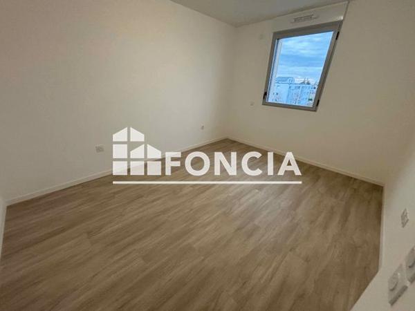 Location Appartement 4 pièces 90.27 m² - RESIDENCE LE JARDIN DU CEDRE Poitiers 86000