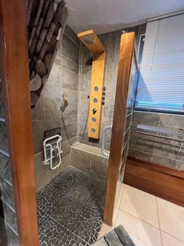 F3/F4 MEUBLÉ MONT ROQUEFEUIL