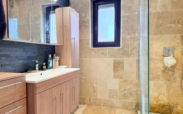 Maison à vendre    6 pièces • 180 m2 Jouy-le-Châtel