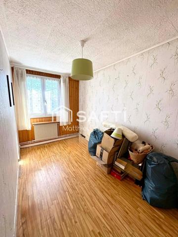 Maison semi-individuelle 120 m² jardin 2 garages