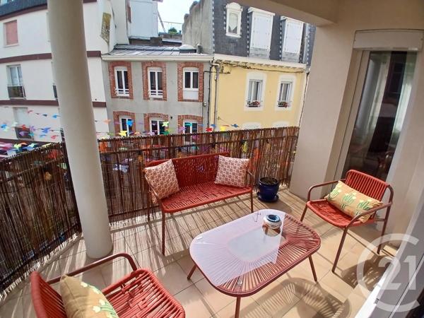 Appartement F3 à vendre  6 pièces - 118,22 m 2   GRANVILLE  - 50