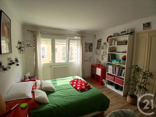 Appartement F3 à vendre  6 pièces - 118,22 m 2   GRANVILLE  - 50