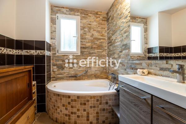 Maison 7 pièces - 173 m² Exclusivité efficity