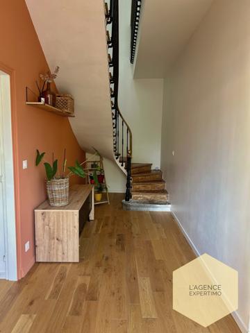 Jonquières (84150) Maison entièrement rénovée de 170 m2 avec jardin et ateliers