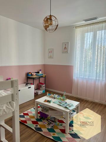 Jonquières (84150) Maison entièrement rénovée de 170 m2 avec jardin et ateliers