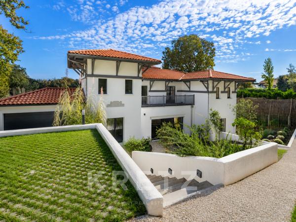 Arcachon / Les Abatilles – Grande villa familiale 410m², à pied de la plage Pereire