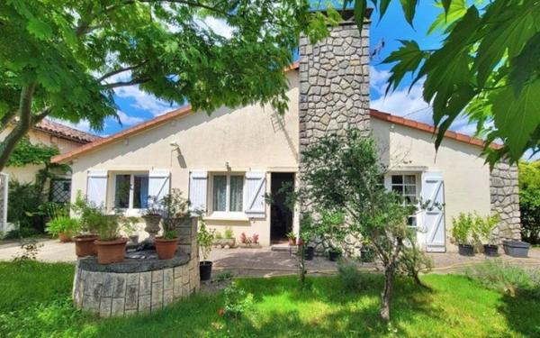 Maison à vendre    3 pièces •  Gabarret