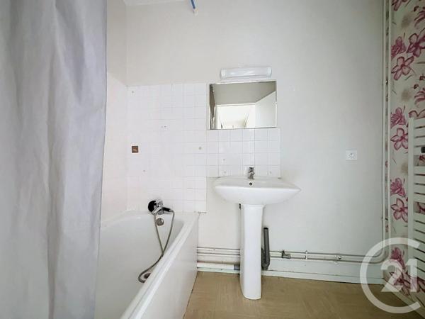 Appartement F3 à vendre  3 pièces - 60 m 2   ARGENTAN  - 61