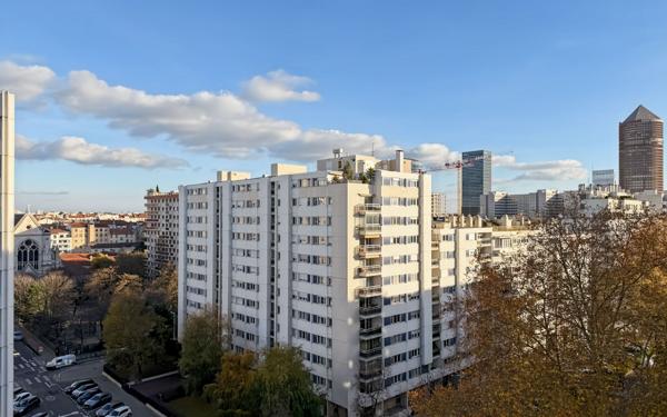 Appartement à vendre    4 pièces • 99,04 m2 Lyon 6