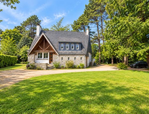 A VENDRE – Cadre boisé MAISON TRADITIONNELLE sur terrain 3200 m²
