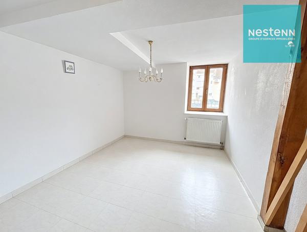 Appartement à vendre à Montbrison - 2 chambres - 1er étage - Place de la Mairie