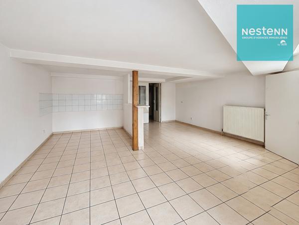 Appartement à vendre à Montbrison - 2 chambres - 1er étage - Place de la Mairie