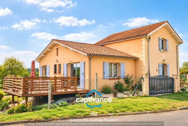 Maison en pierre familiale d’environ 135m² – Terrain clos de 978m² avec puits et panneaux solaires LEDAT (47)