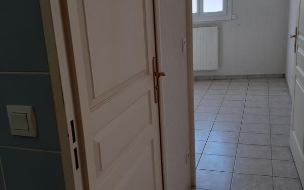 Appartement à vendre    3 pièces • 52 m2 Salon-de-Provence