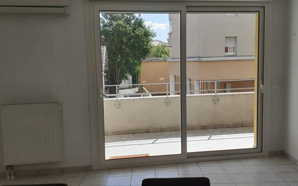 Appartement à vendre    3 pièces • 52 m2 Salon-de-Provence