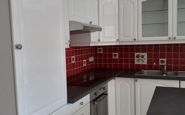 Appartement à vendre    3 pièces • 52 m2 Salon-de-Provence