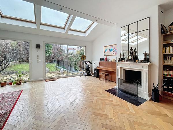 Maison Suresnes 7 pièce(s) 185 m2