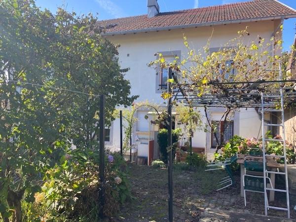 Maison famillale avec 3 appartements au Val Dajol