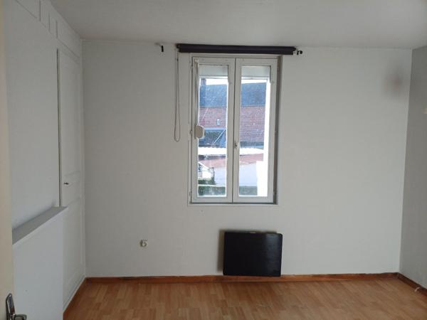 Maison  36 m²  de ville  à 100 m  de la gare de Auffay et tous commerces