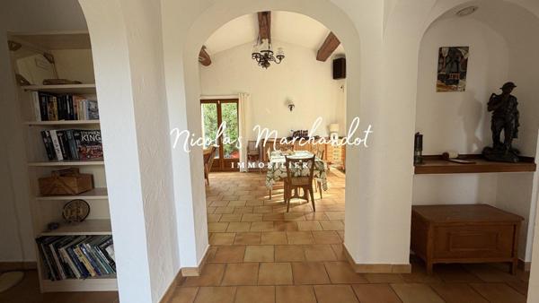 Maison provençale pleine de charme avec beau potentiel