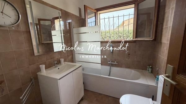 Maison provençale pleine de charme avec beau potentiel