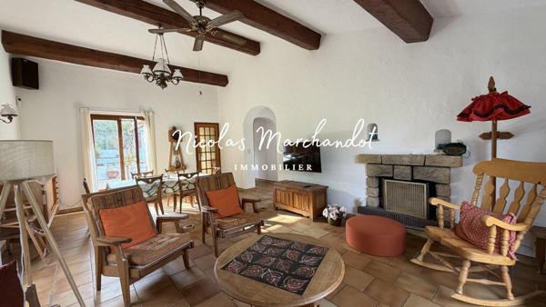 Maison provençale pleine de charme avec beau potentiel