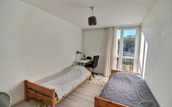 Appartement à vendre    5 pièces • 94,65 m2 Marseille 13