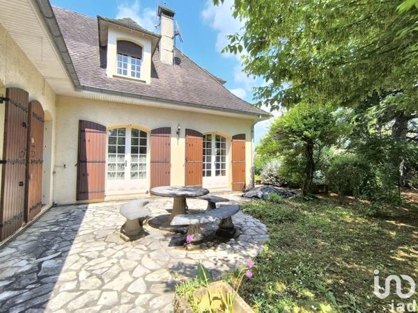 Maison 7 pièces de 196 m² à Pineuilh (33220)