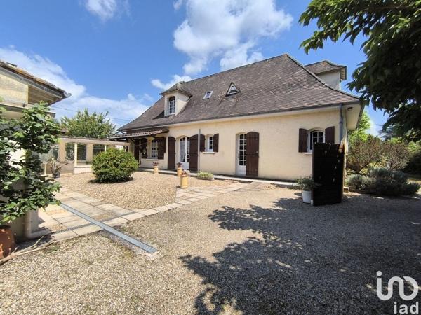 Maison 7 pièces de 196 m² à Pineuilh (33220)