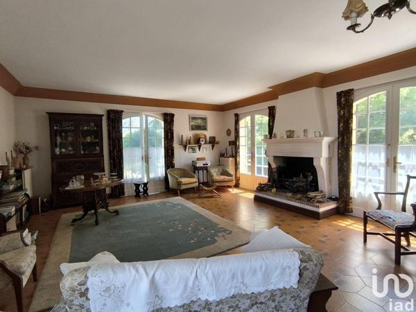 Maison 7 pièces de 196 m² à Pineuilh (33220)