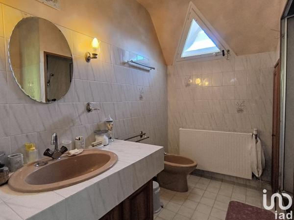 Maison 7 pièces de 196 m² à Pineuilh (33220)