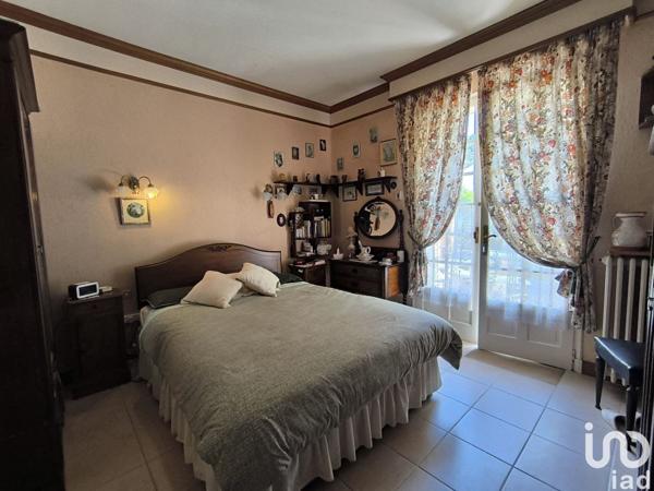 Maison 7 pièces de 196 m² à Pineuilh (33220)