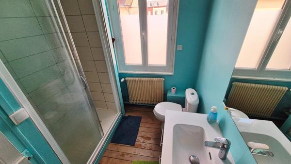 Maison individuelle au calme avec beaux volumes