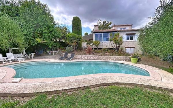 Maison à vendre    4 pièces • 148 m2 Le Rouret