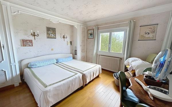 Maison à vendre    4 pièces • 148 m2 Le Rouret