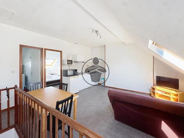 Vente                                                      Immeuble
                        
                     5 pièces                      140 m2                     à Saint-Quentin