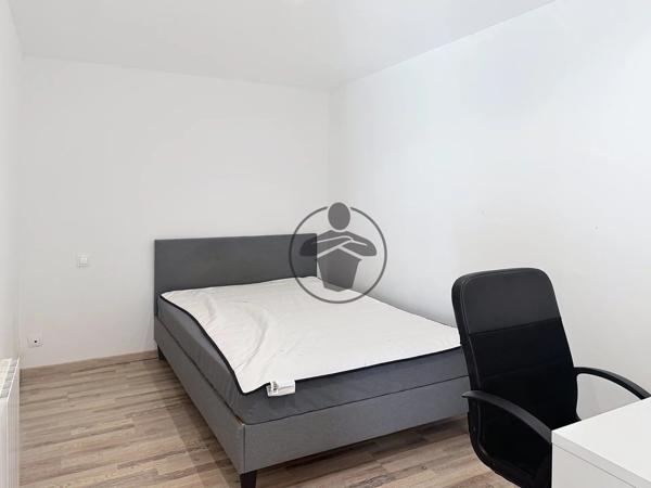 Vente                                                      Immeuble
                        
                     5 pièces                      140 m2                     à Saint-Quentin