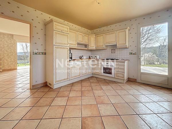 Maison provençale à vendre sur Vayrac : 145 m2 Habitable, Vue exceptionnelle, 3 chambres, Très grands volumes, Classe énergétique D, 2 Garages, Terrain arboré 2000m2