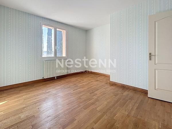 Maison provençale à vendre sur Vayrac : 145 m2 Habitable, Vue exceptionnelle, 3 chambres, Très grands volumes, Classe énergétique D, 2 Garages, Terrain arboré 2000m2