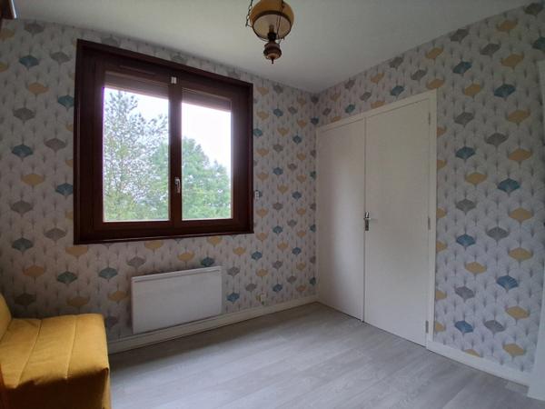 Maison meublée à louer 4 pièces – Saint-Ferréol-d’Auroure (43)