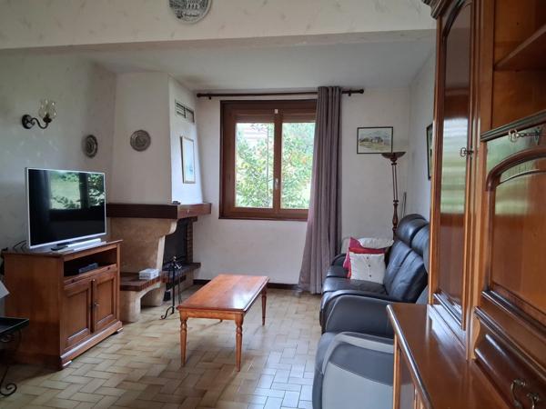 Maison meublée à louer 4 pièces – Saint-Ferréol-d’Auroure (43)