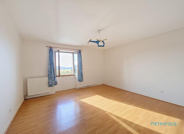 Maison de 195.46m2 sur parcelle de 953m2 à SEMONS