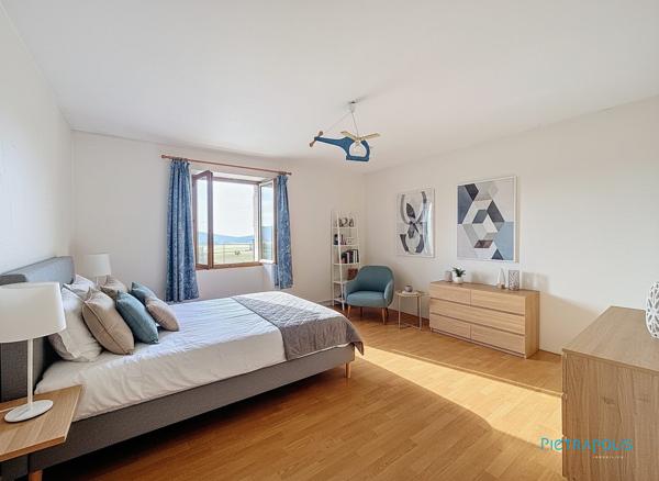 Maison de 195.46m2 sur parcelle de 953m2 à SEMONS