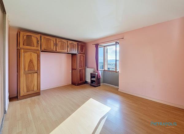 Maison de 195.46m2 sur parcelle de 953m2 à SEMONS