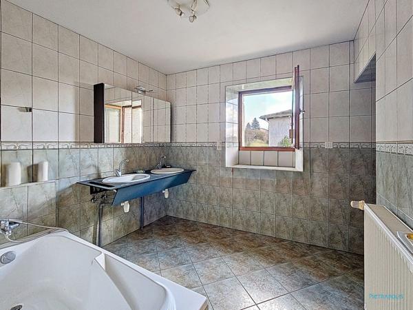 Maison de 195.46m2 sur parcelle de 953m2 à SEMONS