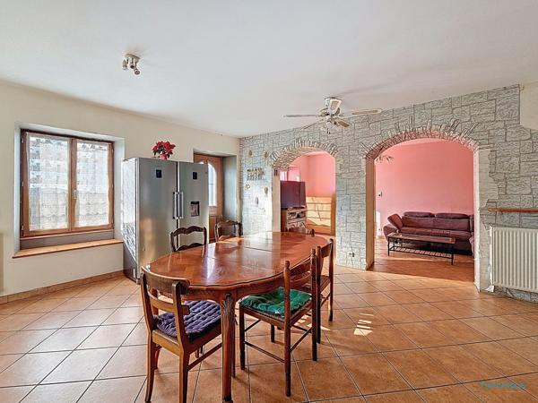 Maison de 195.46m2 sur parcelle de 953m2 à SEMONS